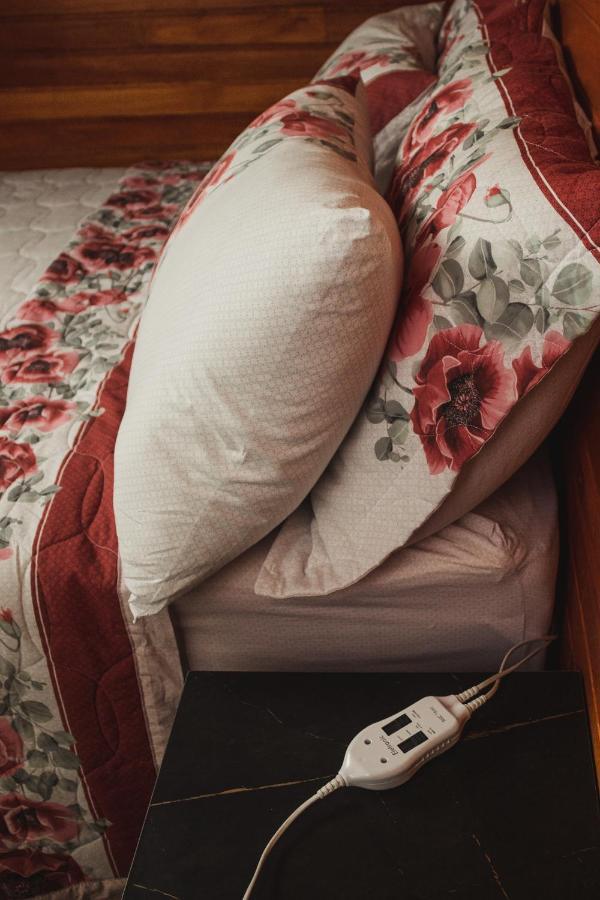 Chale Romantico Com Banheira De Hidromassagem E Lareira Bom Retiro  Εξωτερικό φωτογραφία